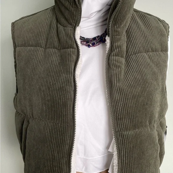 Ci Sono Olive Faux Fur Lined Vest - Picture 4 of 11